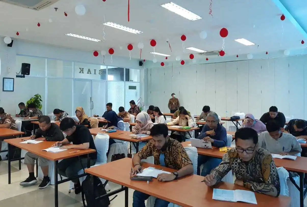 PRE TEST IELTS PREPARATION & ENGLISH FOR BUSINESS PT. PLN UIW RIAU